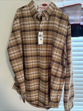 Professional Men’s Brown Plaid Button-Down Shirt